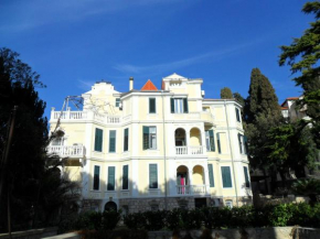 Two-bedrooms apartment with balcony and sea view,near Old town